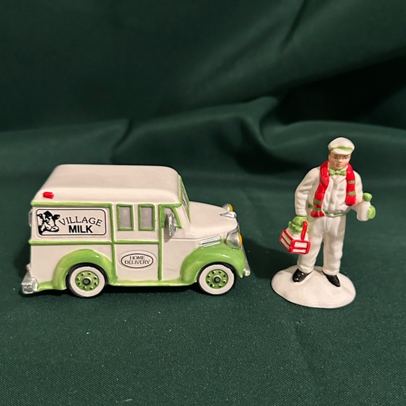 Original Snow Village Milk Truck and Delivery Man Set - Picture 1 of 6